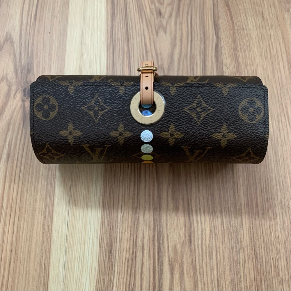 Louis Vuitton coloring pencil roll